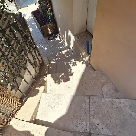 T1 Cosy * Τουλόν